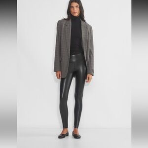 Daria Pant
High-waisted UnReal Leather leggings
